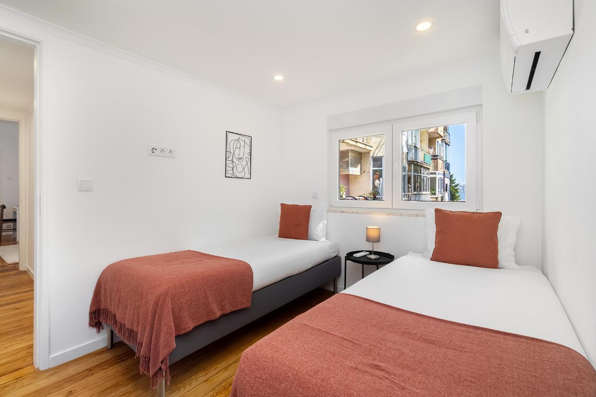 Whome Peaceful Alges Family Home Away From City Noise エクステリア 写真